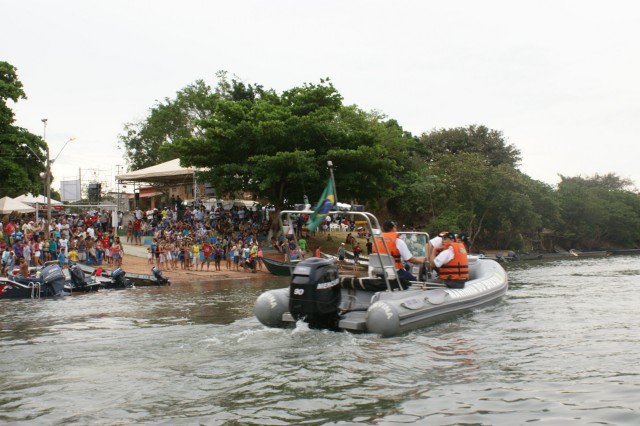 “Arrancadão de Barcos” reúne milhares de pessoas as margens do Rio Paraná em TL