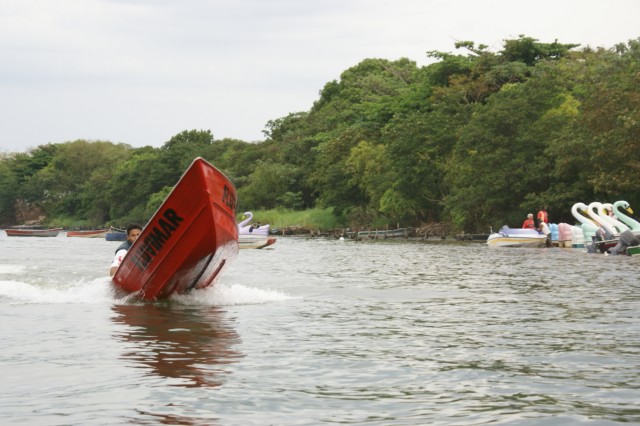 “Arrancadão de Barcos” reúne milhares de pessoas as margens do Rio Paraná em TL