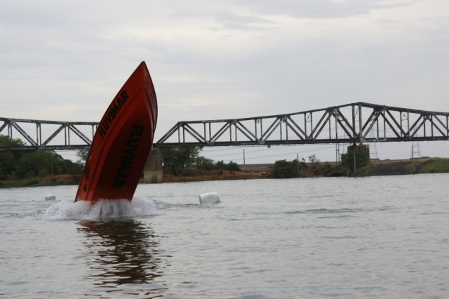 “Arrancadão de Barcos” reúne milhares de pessoas as margens do Rio Paraná em TL