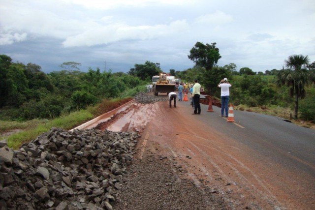 Chuva interrompe rodovia no trecho que liga Paranaíba a Cassilândia