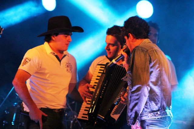 Victor & Matheus Viracopos Botequim