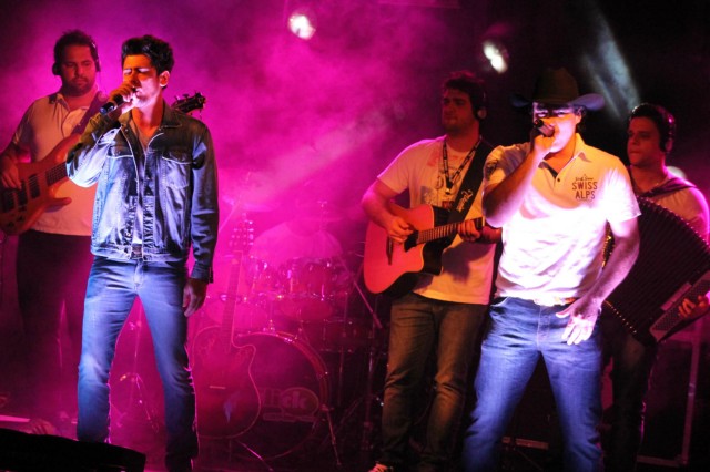 Victor & Matheus Viracopos Botequim