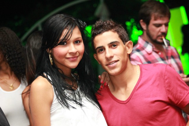 Até Que A Noite Vire Dia.