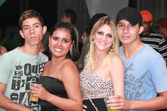 Até Que A Noite Vire Dia.