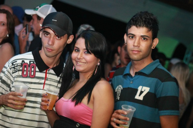 Até Que A Noite Vire Dia.