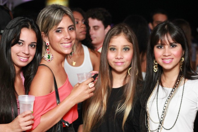 Até Que A Noite Vire Dia.