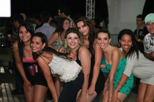 Até Que A Noite Vire Dia.