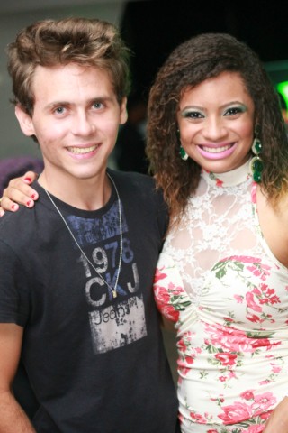 Até Que A Noite Vire Dia.