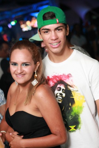 Até Que A Noite Vire Dia.