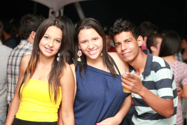 Até Que A Noite Vire Dia.