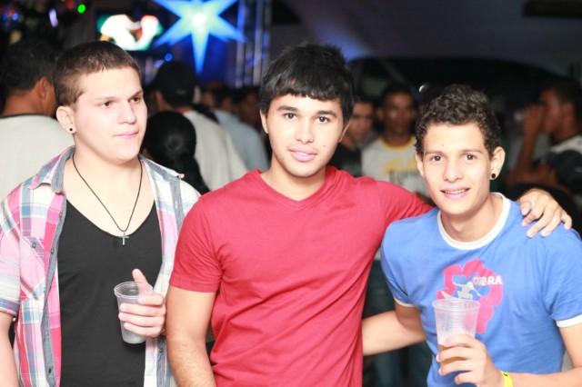 Até Que A Noite Vire Dia.