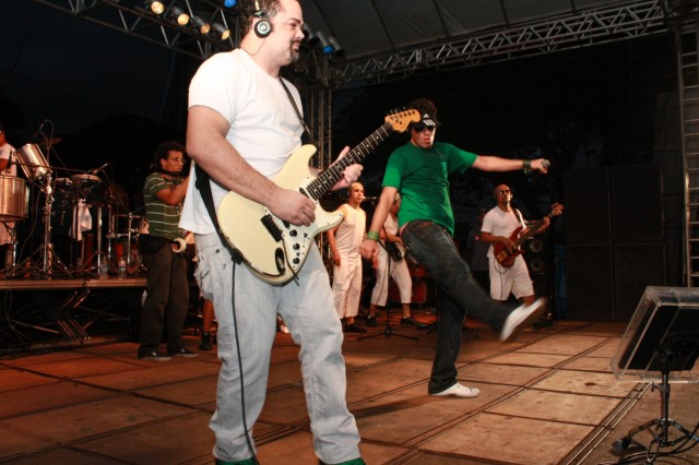 Show de Rapazolla atrai multidão em Paranaíba