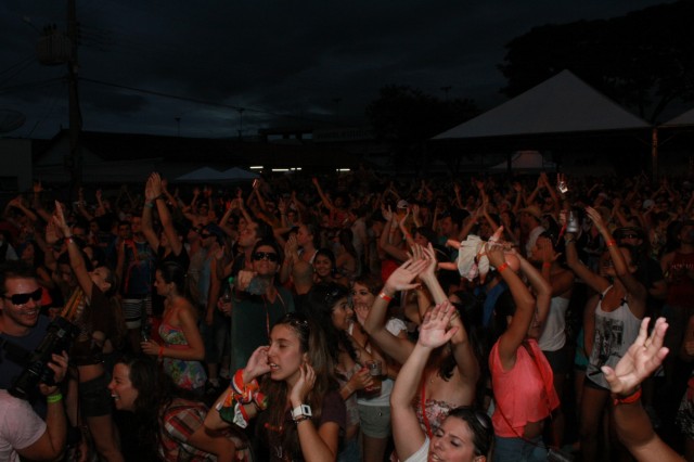 Show de Rapazolla atrai multidão em Paranaíba