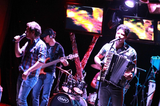 Xande & Mauricio Viracopos Botequim