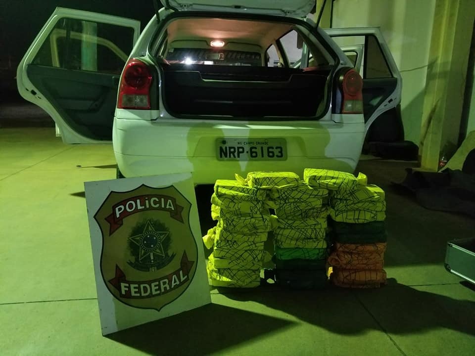 Polícia Federal apreende veículo com 34 quilos de cocaína