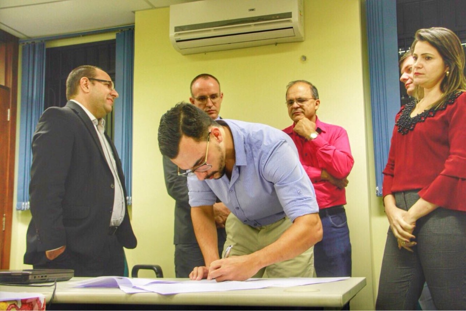 Programa Comunidade Educa fecha parceria com instituições de Três Lagoas