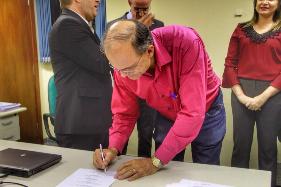 Programa Comunidade Educa fecha parceria com instituições de Três Lagoas