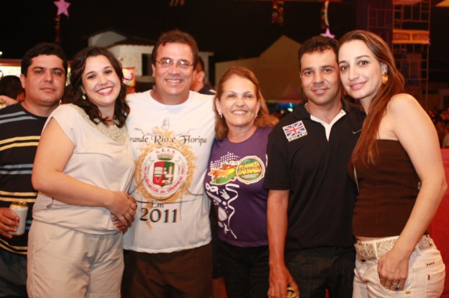 Mais de cem mil pessoas já passaram pelo Carnaíba