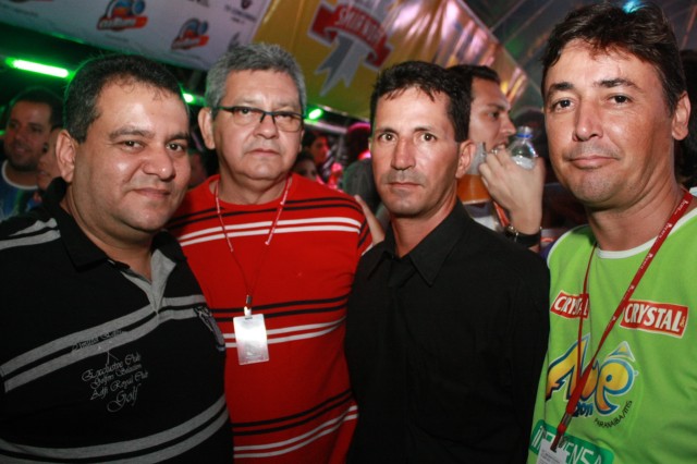 Mais de cem mil pessoas já passaram pelo Carnaíba