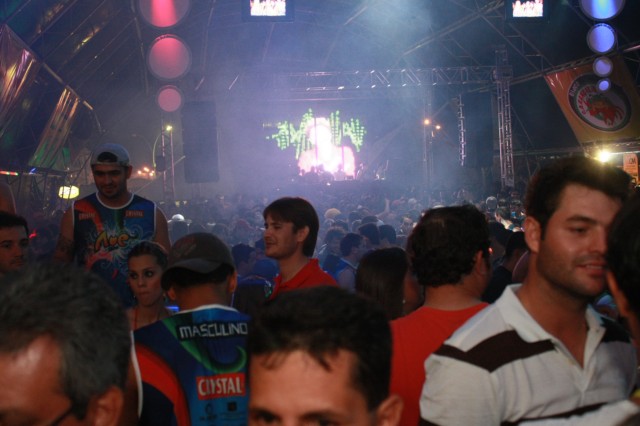 Mais de cem mil pessoas já passaram pelo Carnaíba