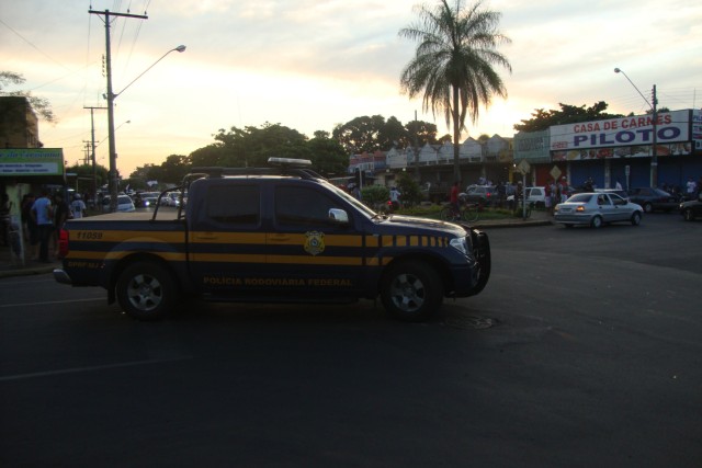 Torcedores três-lagoenses invadem avenida para comemorar vitória do Timão