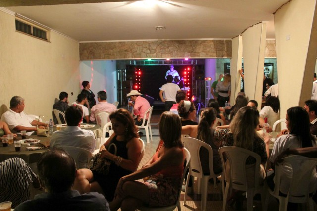 Confira os bastidores da Virada Sertaneja que vai ao ar no último sábado do ano Confira os bastidores da Virada Sertaneja que vai ao ar no último sábado do ano