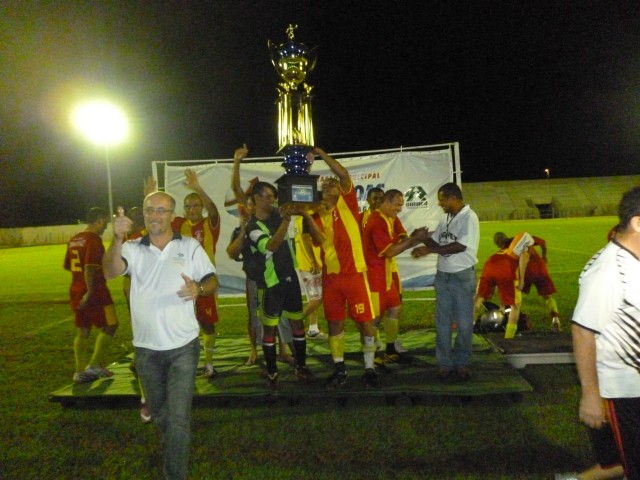 Time Amigos do Jorginho do Gás é campeão do “Veteranos Máster 40” 2011