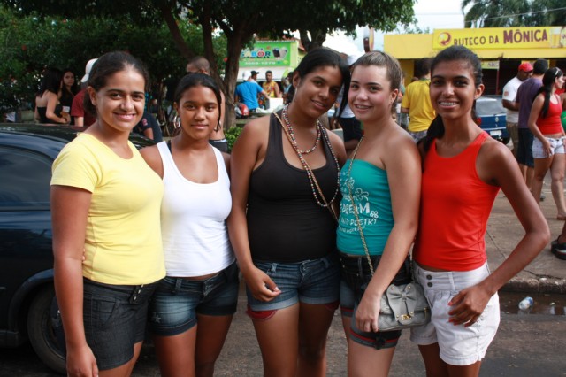 Folia invadiu as ruas e avenidas de Paranaíba