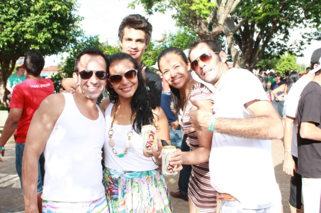 Folia invadiu as ruas e avenidas de Paranaíba