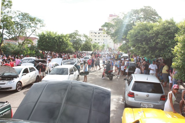 Folia invadiu as ruas e avenidas de Paranaíba