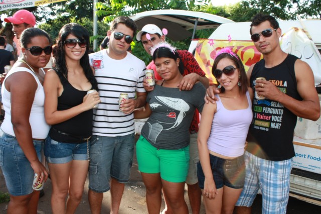 Folia invadiu as ruas e avenidas de Paranaíba