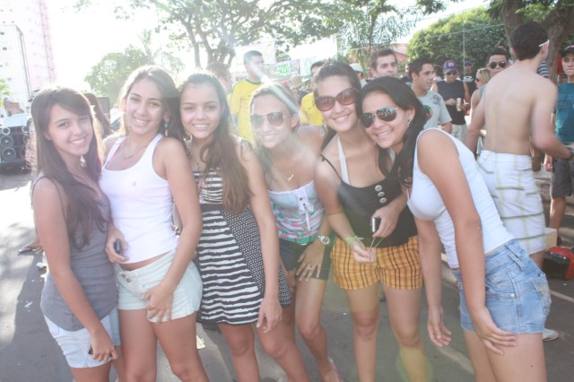 Folia invadiu as ruas e avenidas de Paranaíba