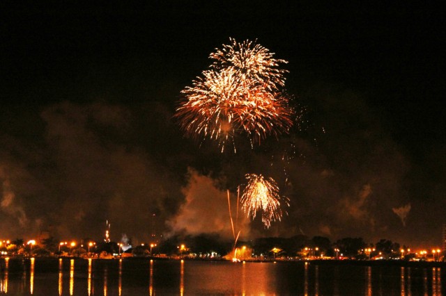 Confira fotos da queima de fogos na Lagoa Maior