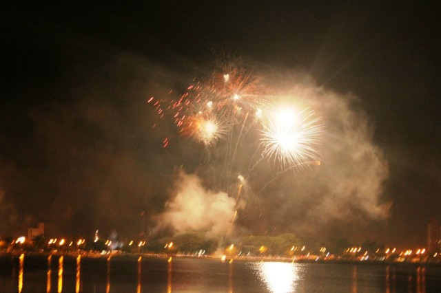 Confira fotos da queima de fogos na Lagoa Maior
