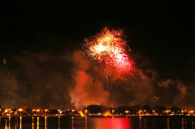 Confira fotos da queima de fogos na Lagoa Maior