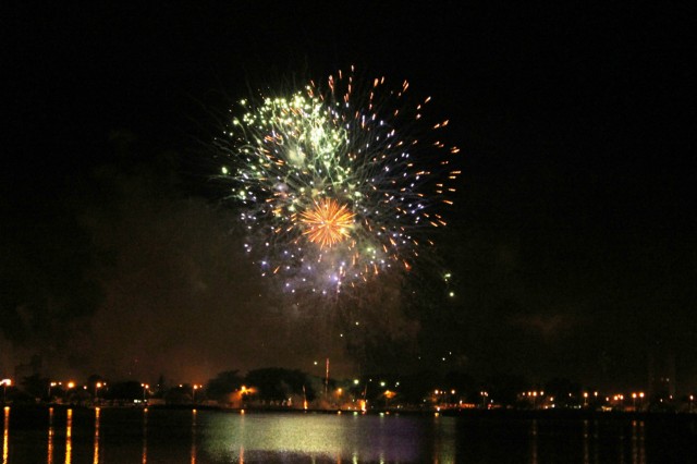 Confira fotos da queima de fogos na Lagoa Maior