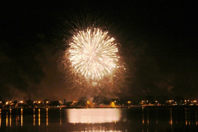 Confira fotos da queima de fogos na Lagoa Maior