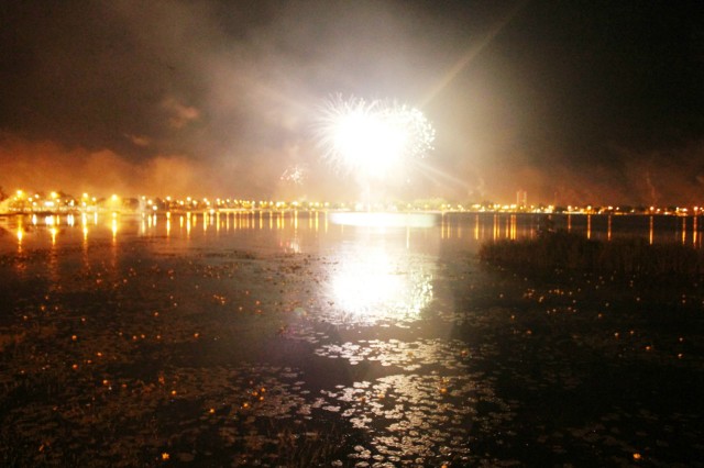 Confira fotos da queima de fogos na Lagoa Maior