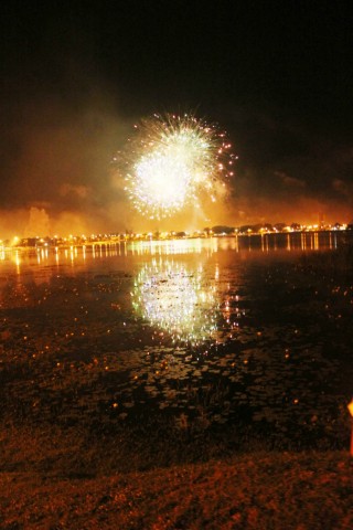 Confira fotos da queima de fogos na Lagoa Maior