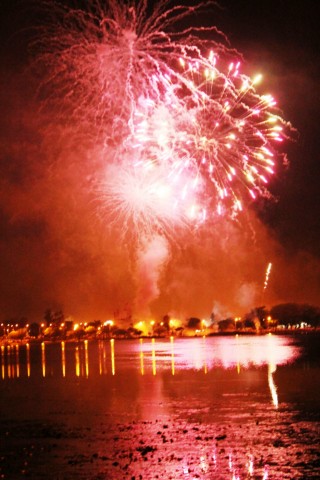 Confira fotos da queima de fogos na Lagoa Maior