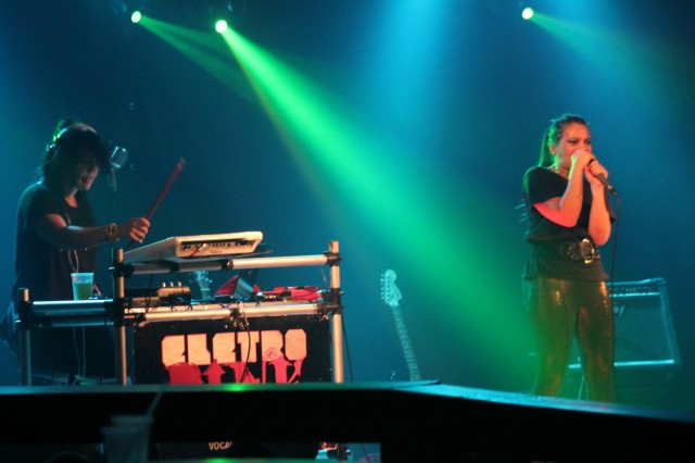 Viracopos Botequim Eletro Pink