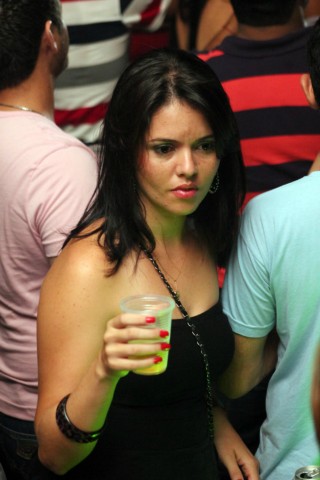 Viracopos Botequim Eletro Pink