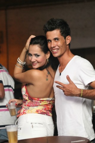 Viracopos Botequim Eletro Pink