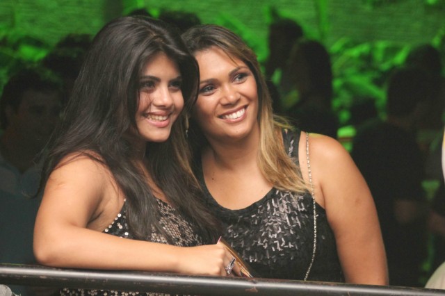 Viracopos Botequim Eletro Pink