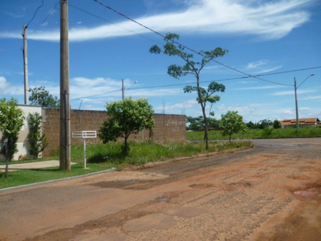 Moradora do Jardins dos Ipês reclama do abandono do bairro