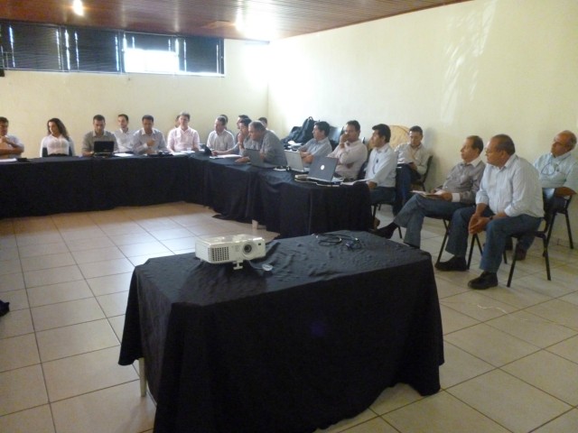 Mesa redonda discute agora sobre fim da paralisação na Eldorado Brasil