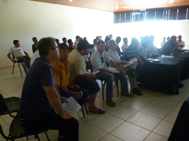 Mesa redonda discute agora sobre fim da paralisação na Eldorado Brasil