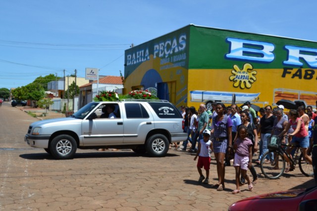 Confira as fotos do velório das vítimas do acidente do curtume