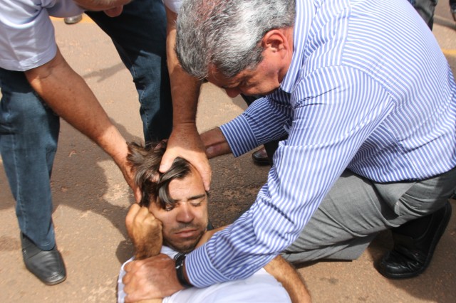 Puccinelli presta primeiros socorros à paciente em Brasilândia