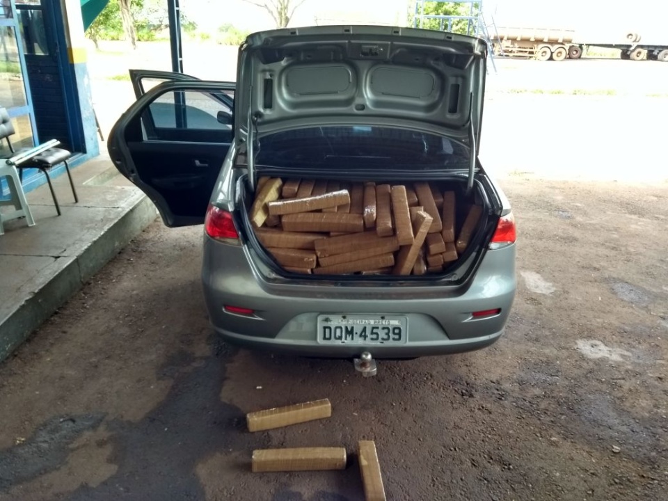 Carro com 539 quilos de maconha é apreendido pela Polícia Militar Rodoviária